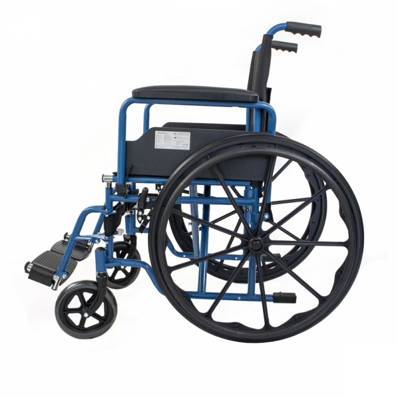 Składany wózek inwalidzki z dużymi niebieskimi kółkami