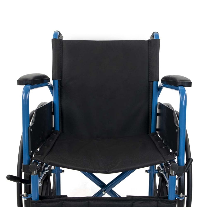 Składany wózek inwalidzki z dużymi niebieskimi kółkami